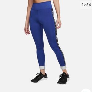 EUC Nike Dri-fit glam dunk 7/8 leggings
